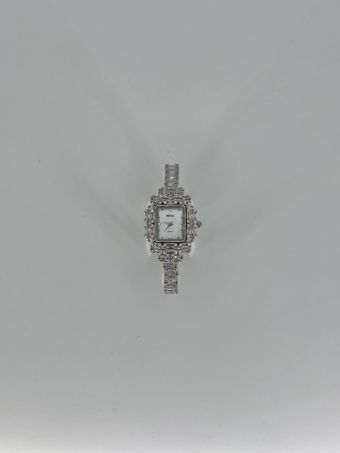 ساعة زيركون