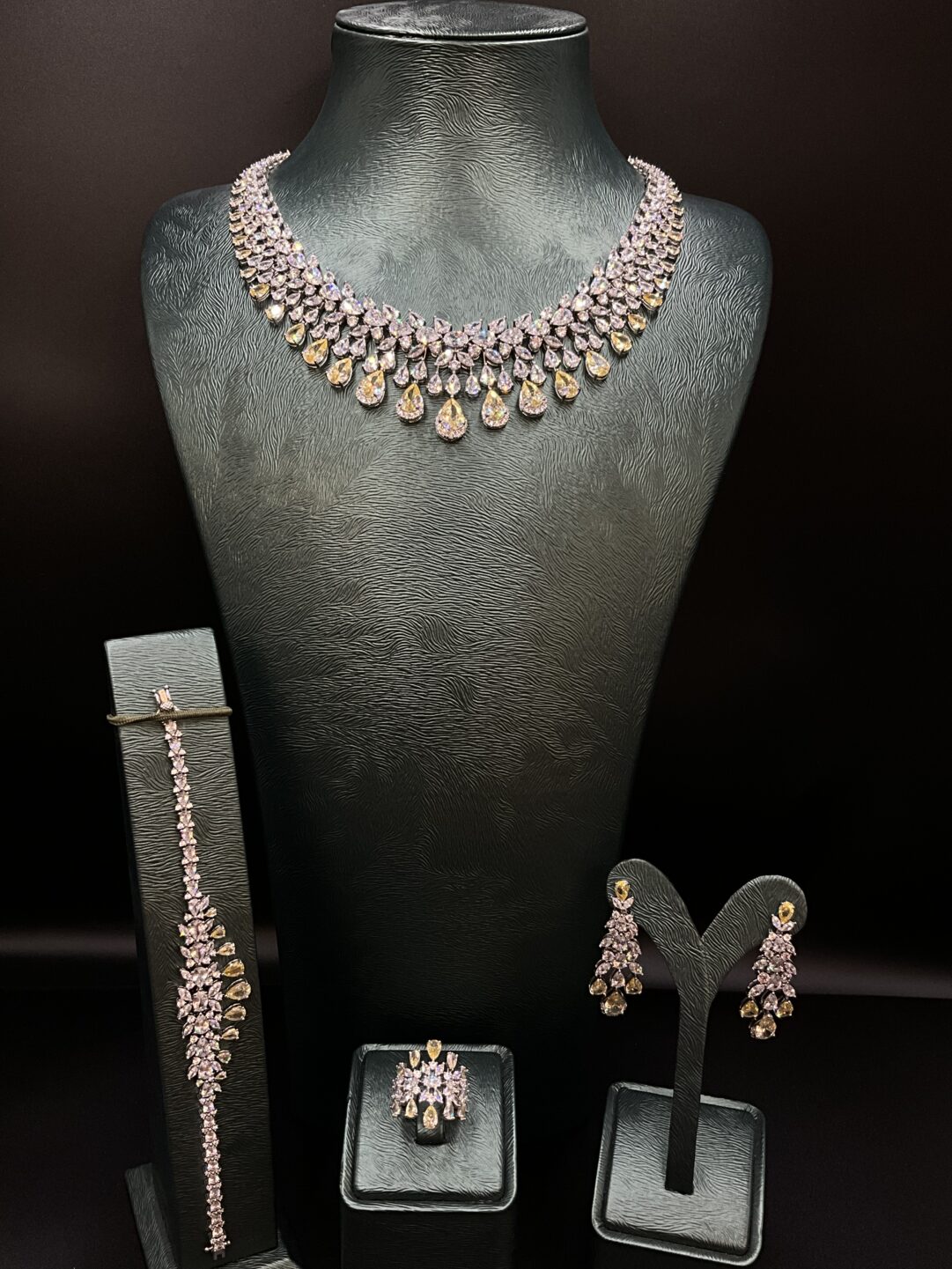 Luxury set